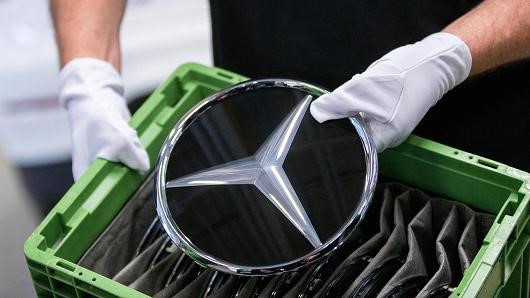 Tỷ phú Trung Quốc chi 9 tỷ USD mua cổ phần hãng xe Mercedes