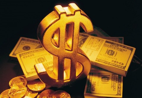 Vàng giảm xuống mức thấp nhất 7 tháng do USD cao nhất 2 tuần
