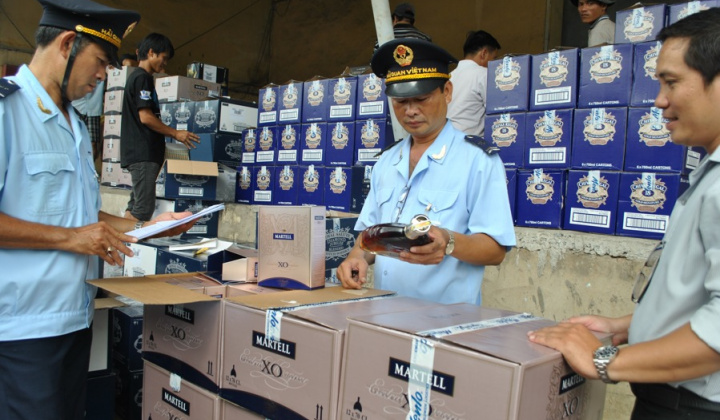 Rượu, bia, thuốc lá nhập khẩu phải làm thủ tục hải quan tại cửa khẩu nhập