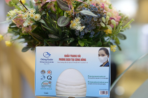 Vinatex chính thức tung ra thị trường khẩu trang vải kháng khuẩn kháng nước 3 lớp