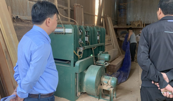 Vĩnh Phúc: Tiếp tục nghiệm thu đề án “Hỗ trợ  kinh phí đầu tư máy móc thiết bị tiên tiến trong sản xuất mộc”