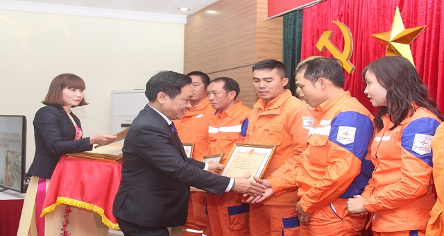 Điện lực Lai Châu đảm bảo cung cấp điện an toàn cho các xã, thôn bản