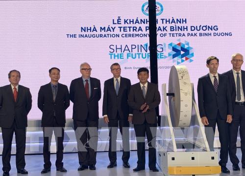 Nhà máy sản xuất hộp giấy tiệt trùng đầu tiên của Việt Nam đi vào hoạt động