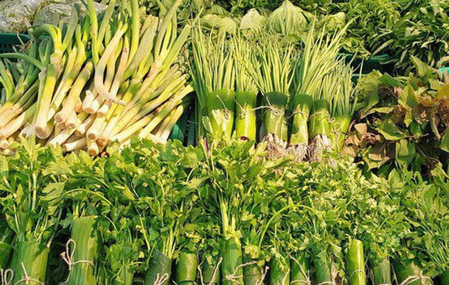 Thủ tướng biểu dương doanh nghiệp dùng lá chuối gói thực phẩm