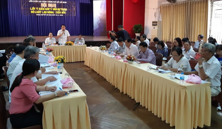 Góp ý Dự thảo Bộ Luật Lao động: Phải trả tiền lương làm thêm giờ theo mức lũy tiến