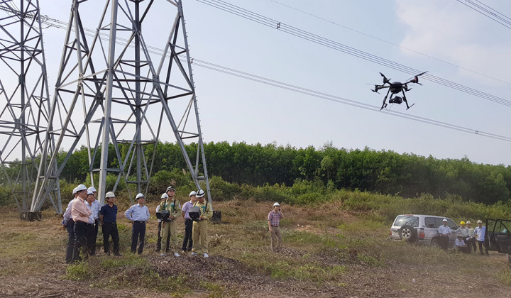 Ứng dụng thiết bị bay UAV trong quản lý vận hành đường dây truyền tải