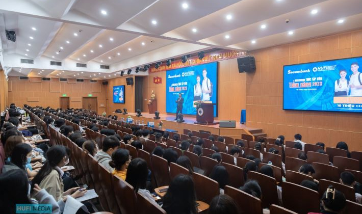 Sôi động Ngày hội tuyển dụng “Thực tập viên Tiềm năng Sacombank 2023” dành cho sinh viên HUFI