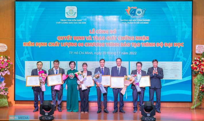 HUFI: Có thêm 6 chương trình đào tạo được chứng nhận kiểm định chất lượng giáo dục