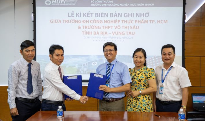 Lễ ký kết hợp tác giữa HUFI và Trường THPT Võ Thị Sáu tỉnh Bà Rịa - Vũng Tàu
