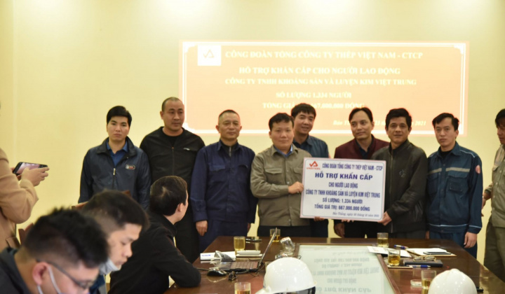 Công đoàn Tổng công ty Thép Việt Nam - CTCP chi 667 triệu đồng hỗ trợ khẩn cấp cho người lao động VTM gặp khó khăn