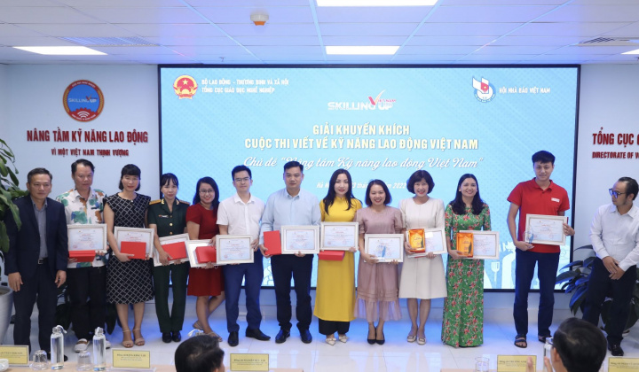 Trao giải cuộc thi viết về Kỹ năng lao động: Tạp chí Công Thương giành giải Khuyến khích