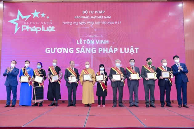 Bình chọn, tôn vinh Gương sáng Pháp luật lần thứ hai