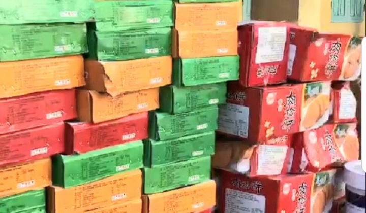 Hà Nội: Thu giữ số lượng lớn bánh trung thu nhập lậu