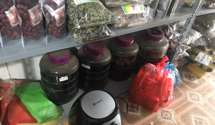 Hà Nội: Tạm giữ 645 lít rượu không rõ nguồn gốc xuất xứ