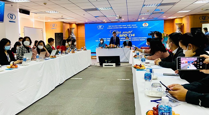 Dệt May một năm vượt bão về đích “ngoạn mục”