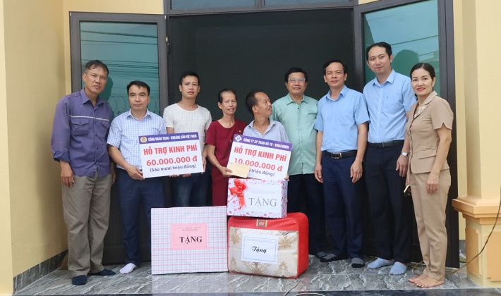 Than Hà Tu: Trao "Mái ấm công đoàn" cho gia đình chính sách