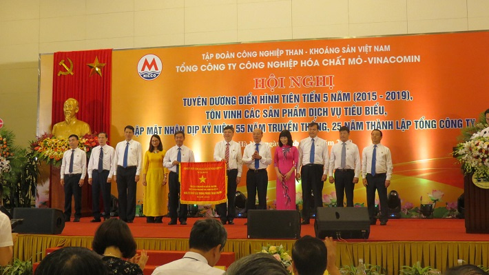 Hóa chất mỏ tự hào chặng đường hơn nửa thế kỷ vinh quang