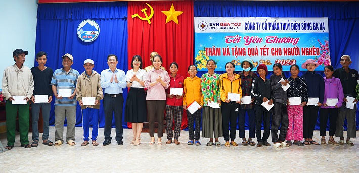 Thủy điện Sông Ba Hạ phối hợp với địa phương chăm lo Tết cho người nghèo