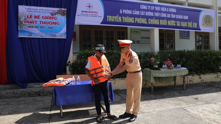 Thủy điện A Vương  phối hợp tuyên truyền phòng, chống đuối nước cho trẻ em