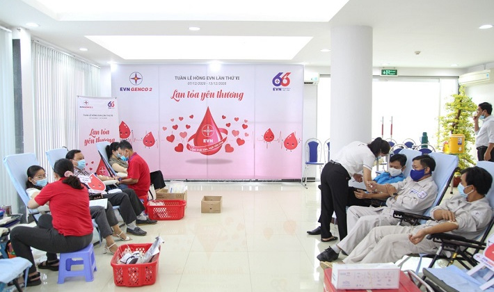 EVNGENCO 2 hưởng ứng tuần lễ hồng EVN lần VI