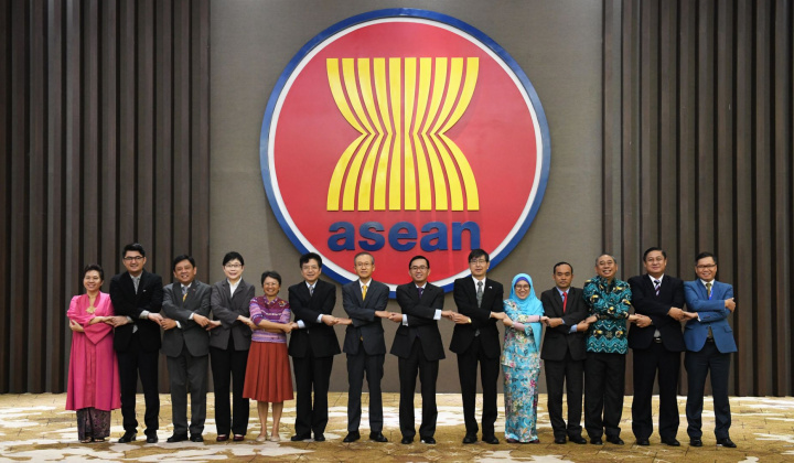 Yếu tố vĩ mô tác động đến sự phát triển thị trường xếp hạng tín nhiệm doanh nghiệp tại các quốc gia ASEAN+3