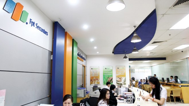 Các yếu tố ảnh hưởng đến sự hài lòng đối với công việc của nhân viên tư vấn đầu tư, tại Công ty Cổ phần Chứng khoán FPT