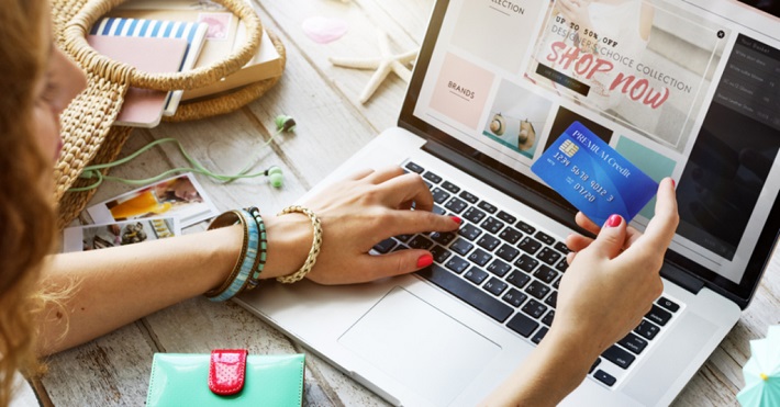 Phát triển thương mại điện tử ở Việt Nam: Thực trạng và kiến nghị