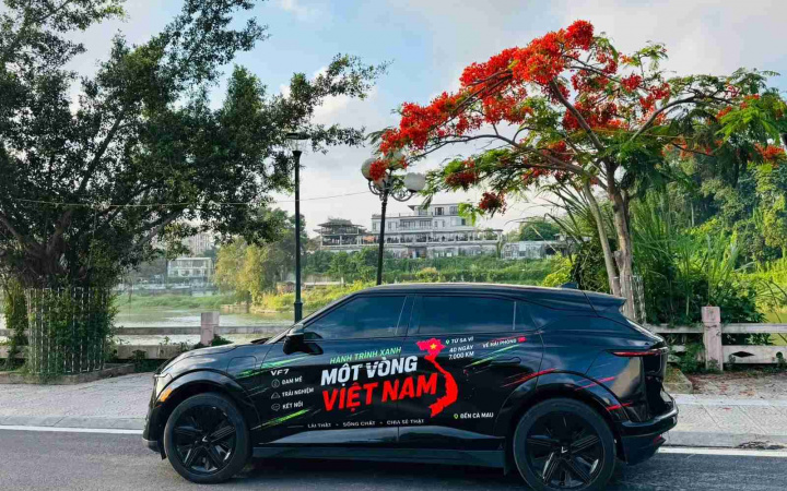 Nữ chủ nhân VF 7: “Một chiếc xe đẹp không phải là để nó nằm trong garage”
