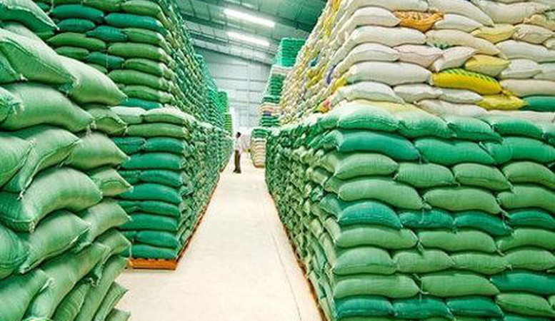 Tăng cường quản lý và sử dụng hàng dự trữ quốc gia để hỗ trợ, ứng phó mưa, lũ