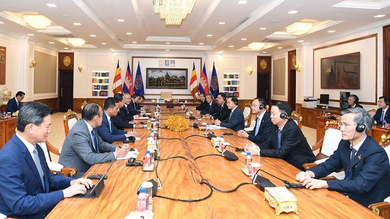 Phát triển đồng bộ hạ tầng phục vụ thương mại biên giới Việt Nam - Campuchia