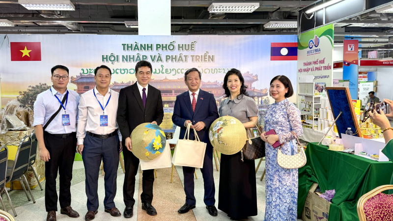 VIETLAO EXPO 2026 thúc đẩy kết nối thương mại, hướng tới mục tiêu kim ngạch song phương 5 tỷ USD