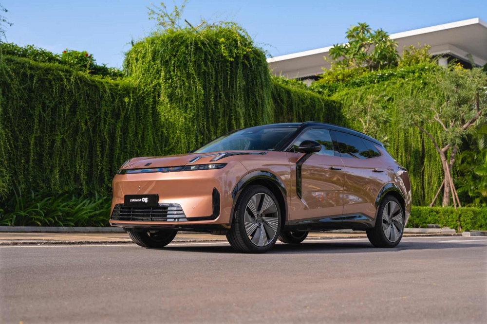 Lynk Co 08 EM-P