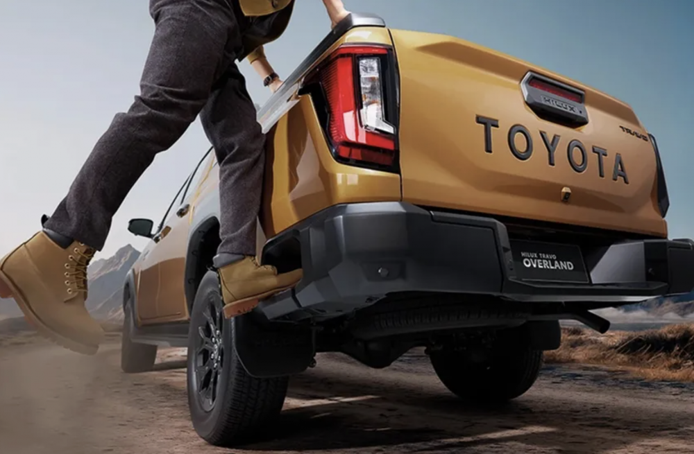 Toyota Hilux 2026 thế hệ thứ 9 ra mắt với vô vàn phụ kiện