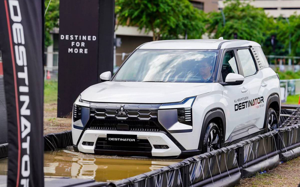Vận hành Mitsubishi Destinator