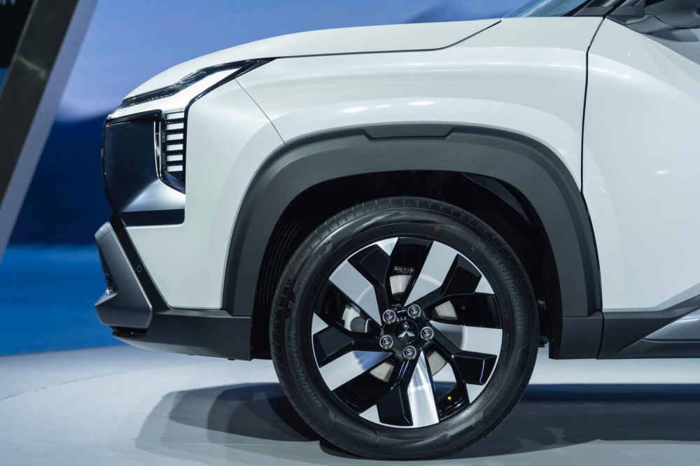 Mitsubishi Destinator