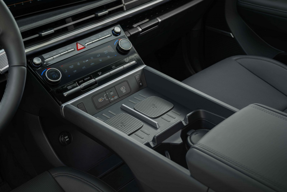 Nội thất Hyundai Santa Fe Hybrid