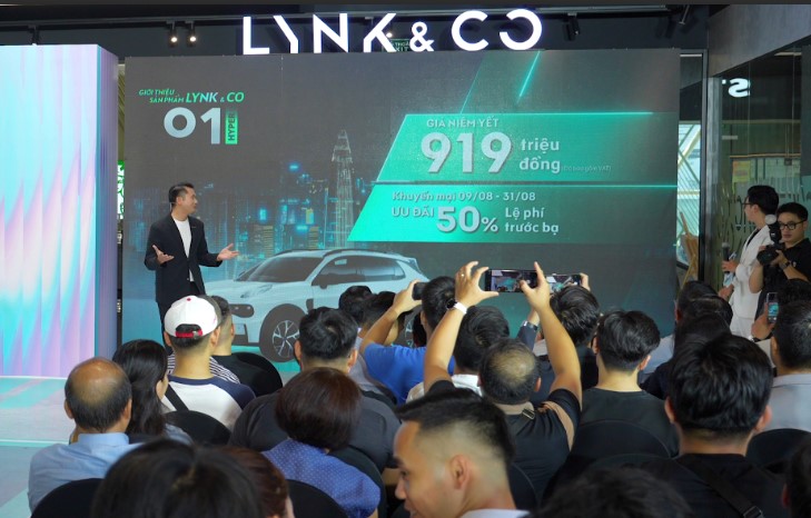 Lynk & Co 01 Hyper ra mắt tại Việt Nam