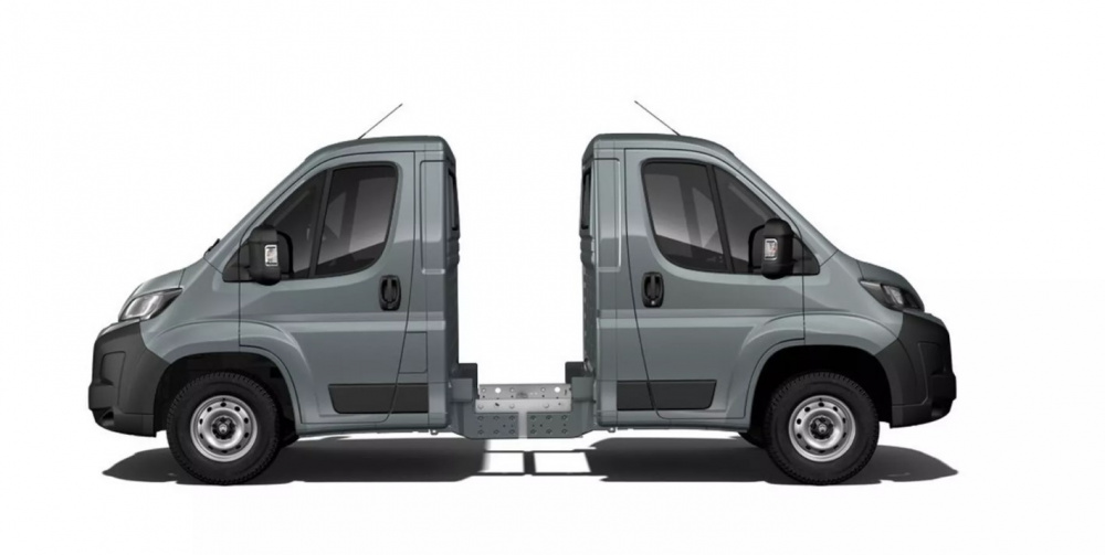 Khám phá chiếc xe tải "hai đầu" kỳ lạ Fiat Ducato Back2Back