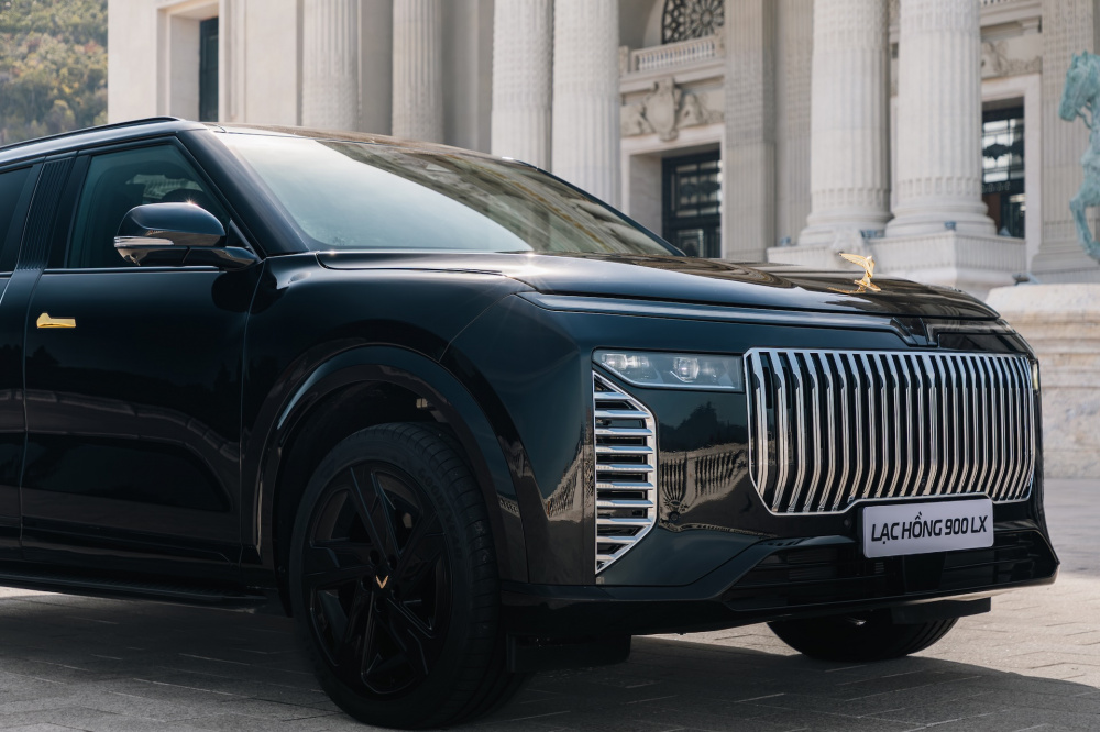 VinFast bàn giao lô xe Lạc Hồng 900 LX