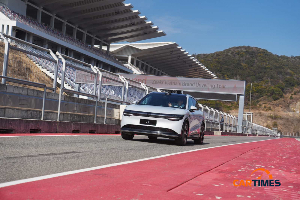 Zeekr 7X