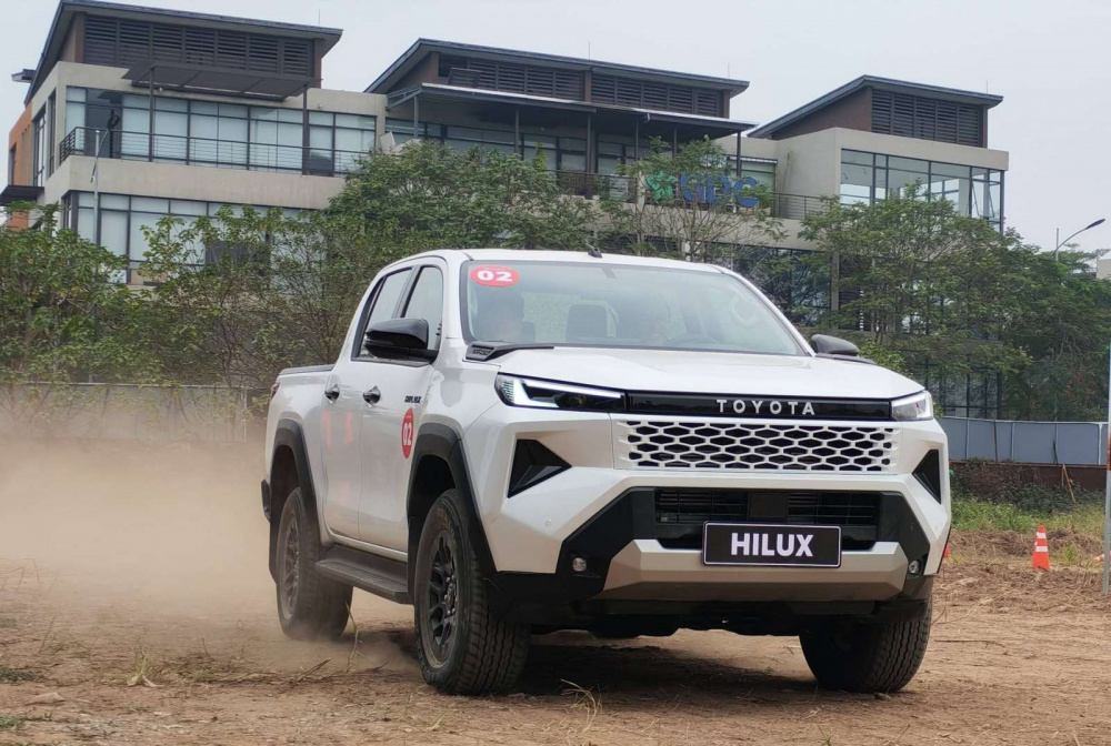 Vận hành Toyota Hilux