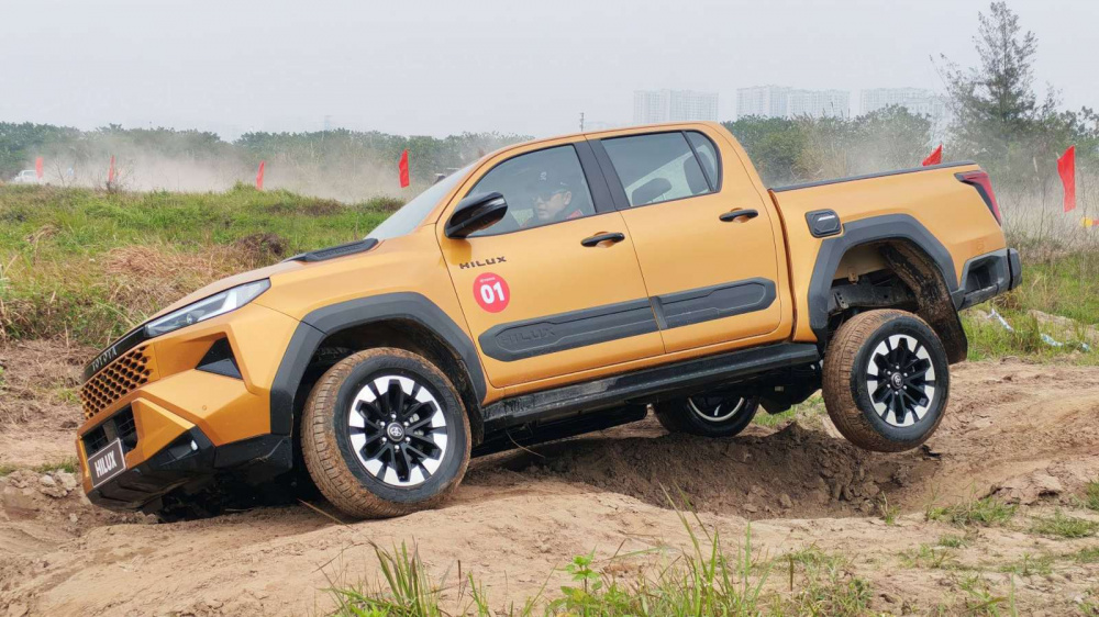 Toyota Hilux mới