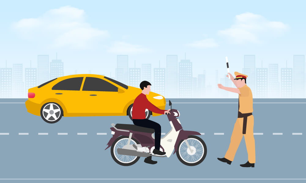 Người vi phạm giao thông có thể bị khấu trừ lương để thi hành quyết định xử phạt