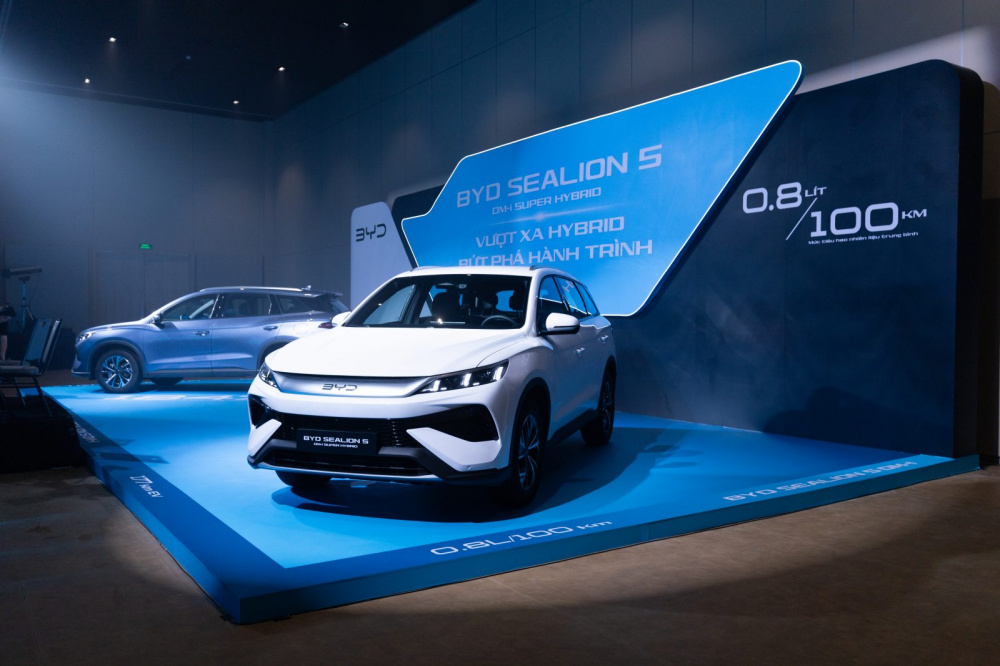 BYD Sealion 5