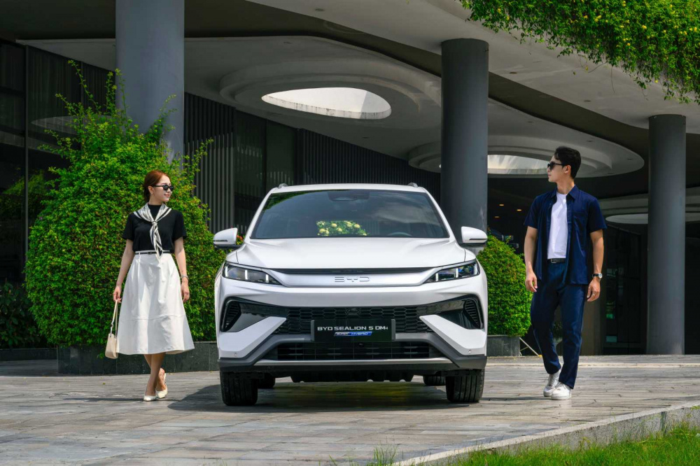 BYD Sealion 5