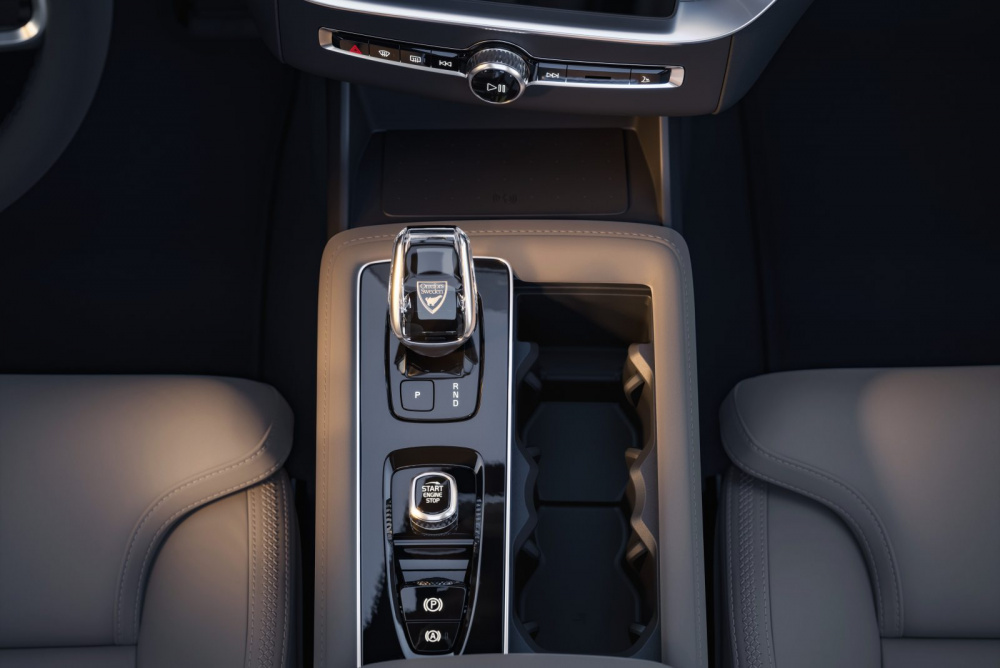 Bước vào bên trong mẫu XC90 mới là bước vào một không gian Bắc Âu thực thụ