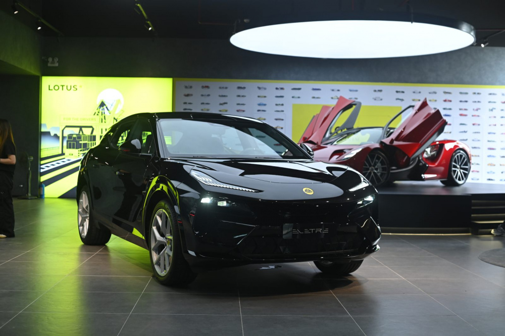Xe Lotus
