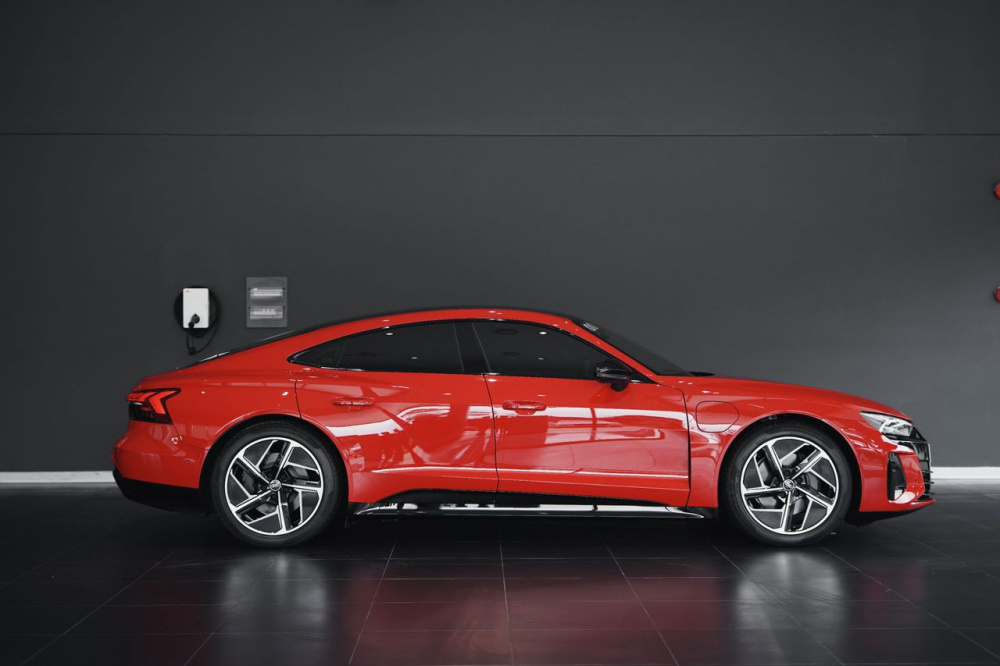 Xe Audi e-tron