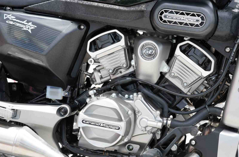 Hyosung GV350X