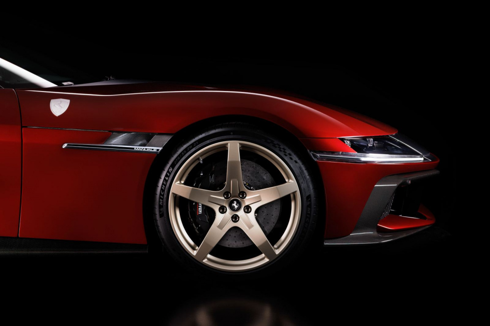 Ferrari mới